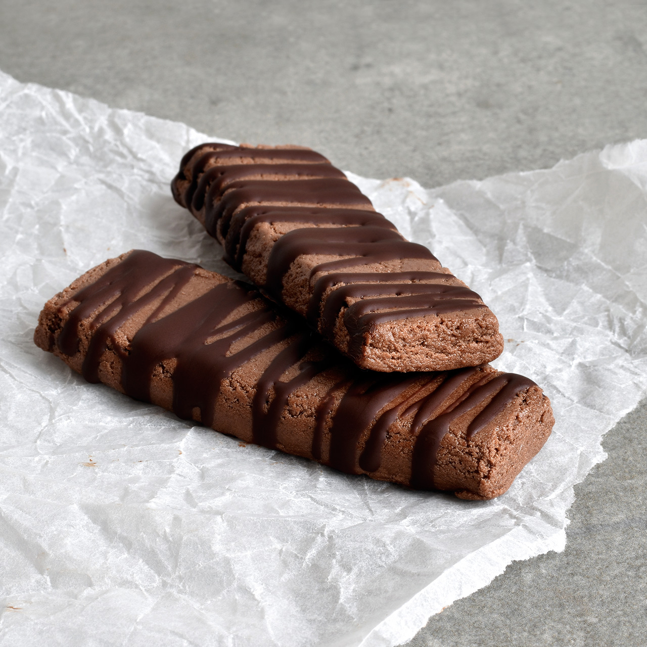 Two-ingredient protein bar from Sukrin