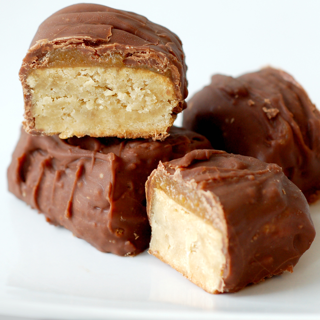 almond and caramel bites without added sugar - Sukrin