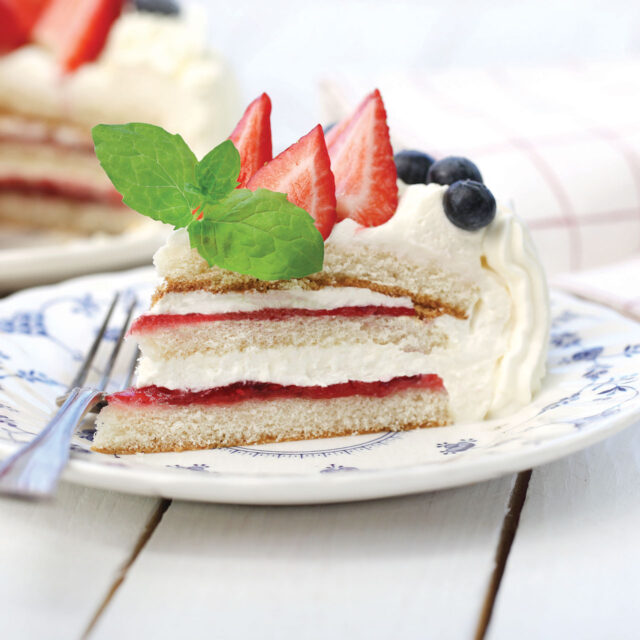 Cream layer cake