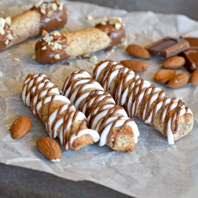 Norwegian ‘Kransekake’ sticks with Finesse baking sweetener