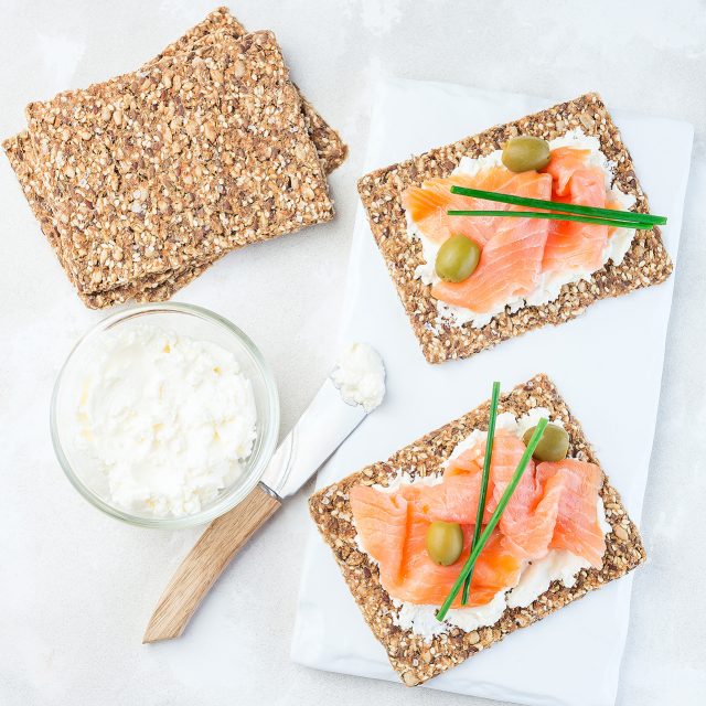 High-fiber crispbread